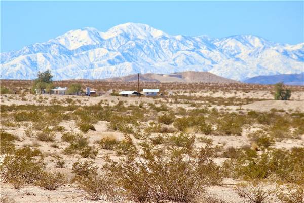 5 Topaz AVE, 29 Palms, CA 92277