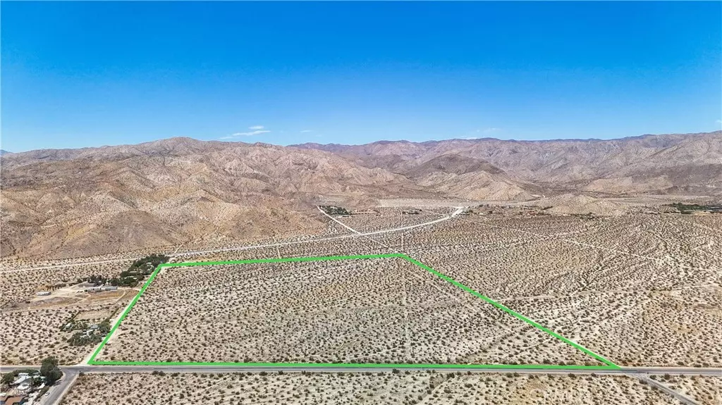 60 Dillon RD, Sky Valley, CA 92241