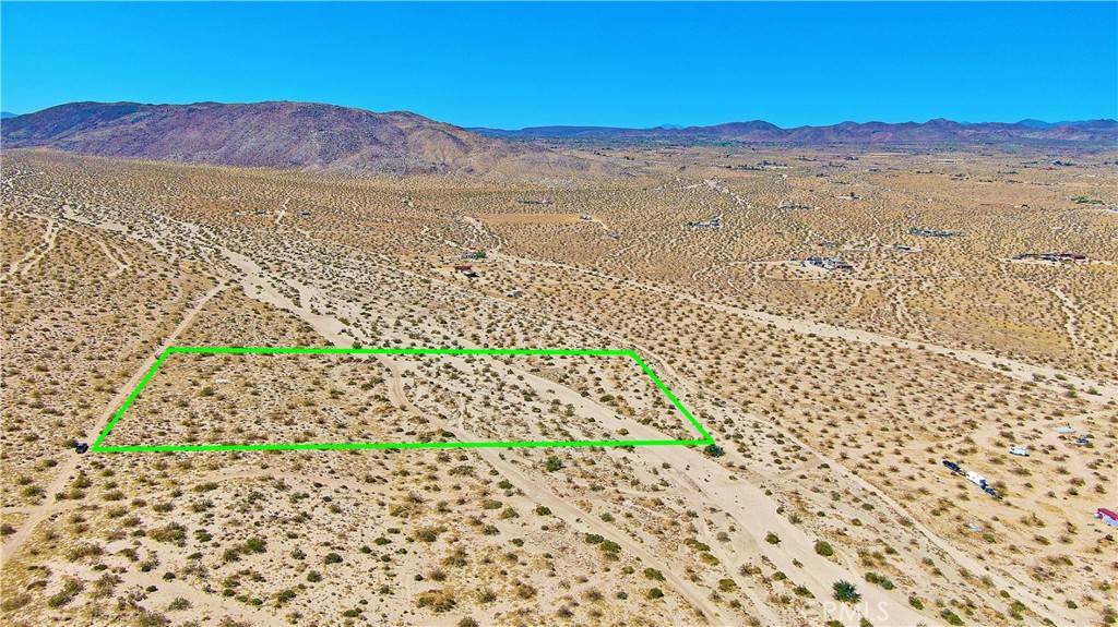 Landers, CA 92285,1 Medina DR