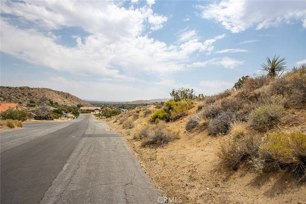 Yucca Valley, CA 92284,55705 Free Gold DR