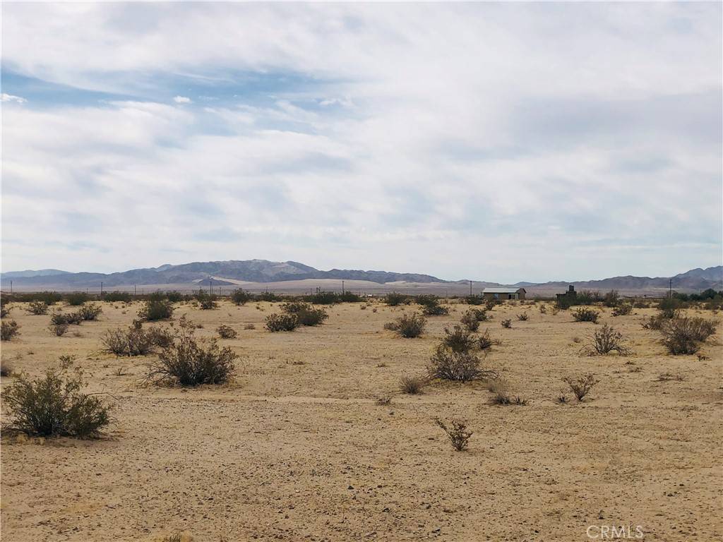 29 Palms, CA 92277,5 Diamond Bar RD