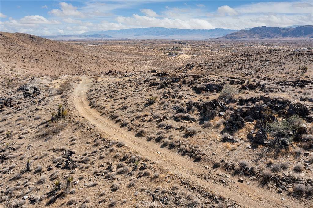 1000 Millie LN, Yucca Valley, CA 92285