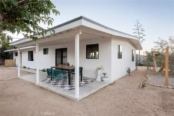 Joshua Tree, CA 92252,61527 El Cajon DR