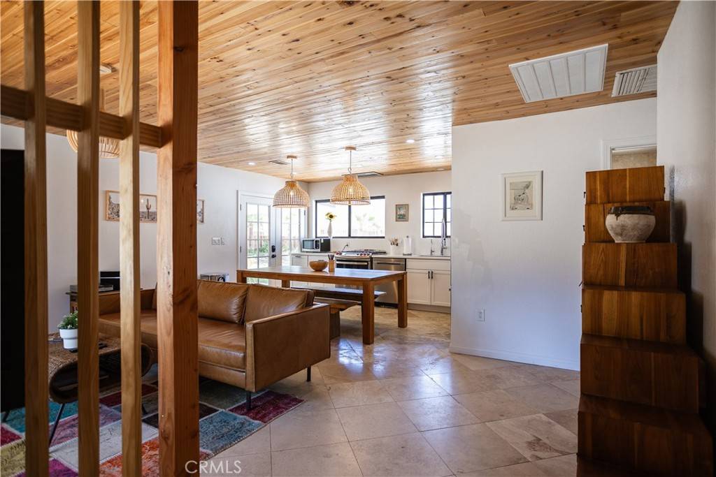 Joshua Tree, CA 92252,61680 Valley View DR