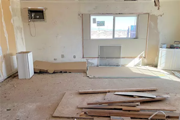 29 Palms, CA 92277,75520 Encanto DR