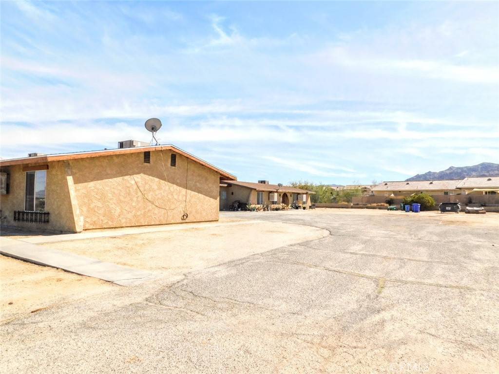 29 Palms, CA 92277,73615 Sun Valley DR