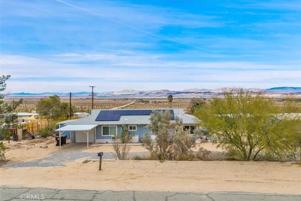 29 Palms, CA 92277,72938 Manana DR