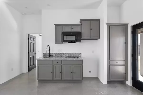 Joshua Tree, CA 92252,5090 1st ST E