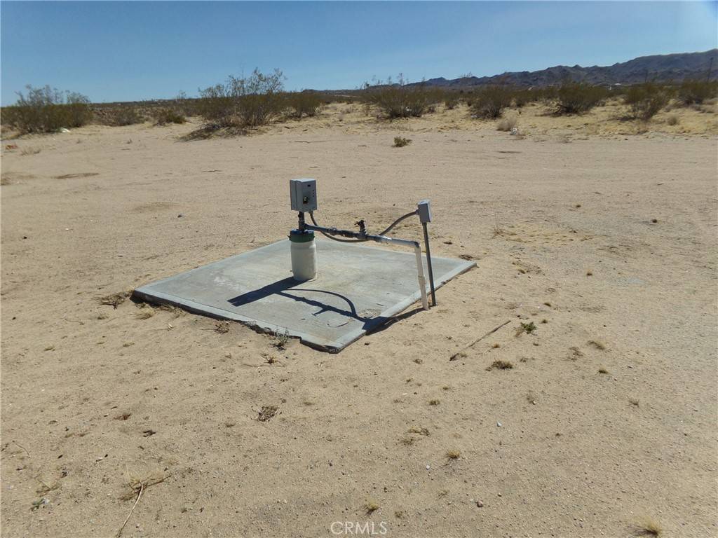 Johnson Valley, CA 92285,51820 Hacienda RD