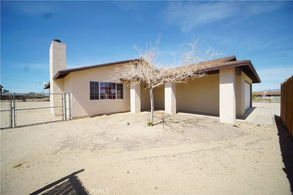 29 Palms, CA 92277,4818 Round Up RD