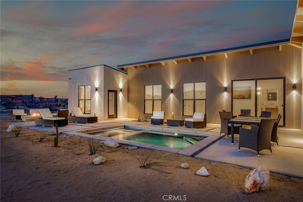 Joshua Tree, CA 92252,63576 Cobalt RD