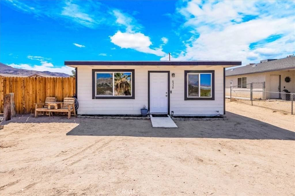 29 Palms, CA 92277,6558 Juniper AVE