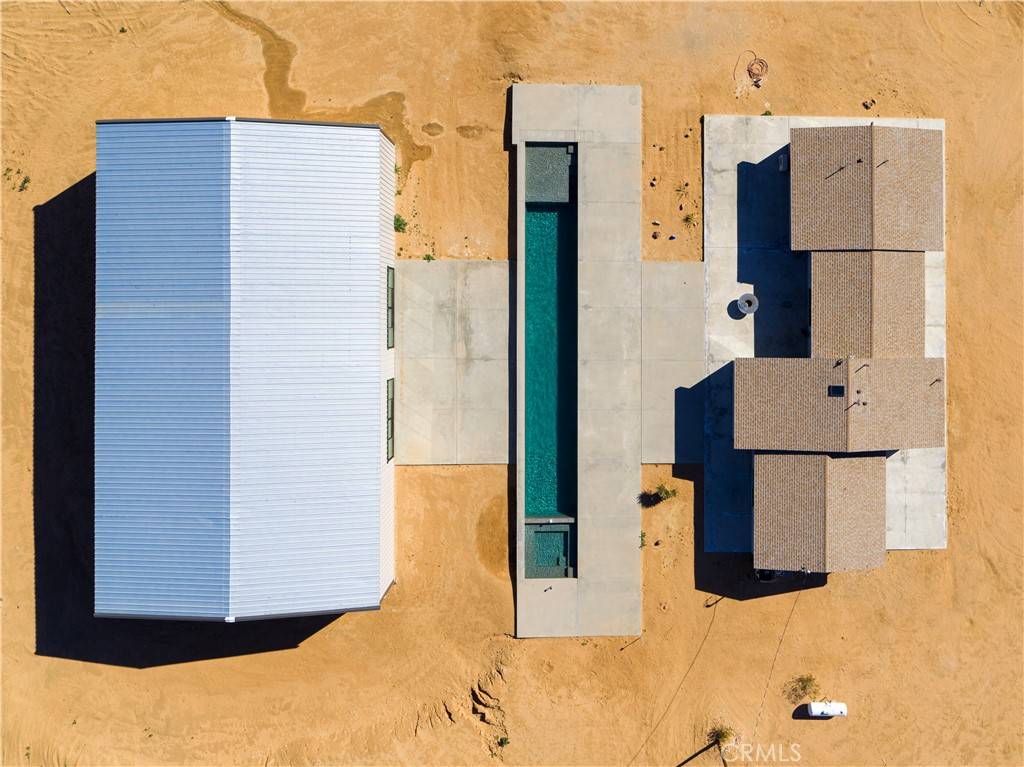 Landers, CA 92285,60810 Cole LN