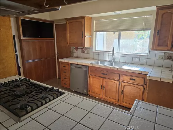 Yucca Valley, CA 92284,56789 Anaconda DR