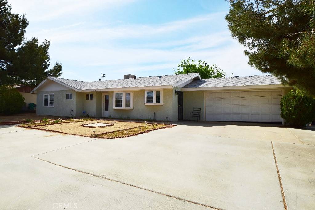 56819 Mountain View TRL, Yucca Valley, CA 92284