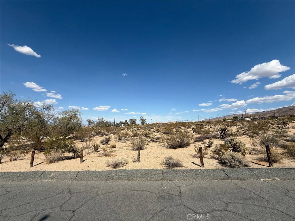 12 Indian Cove Rd, 29 Palms, CA 92277