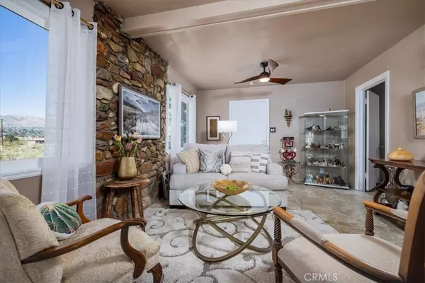 Joshua Tree, CA 92252,61961 Aster PL