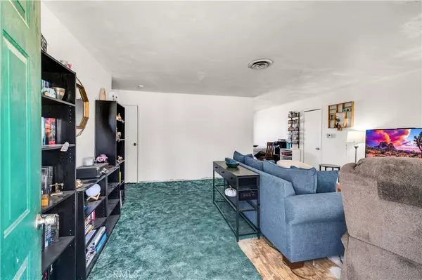 Joshua Tree, CA 92252,4805 Avenida La Mirada