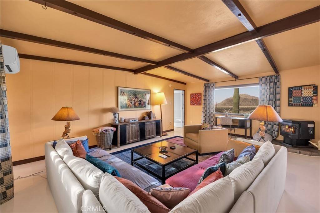 Landers, CA 92285,4171 Hughes LN