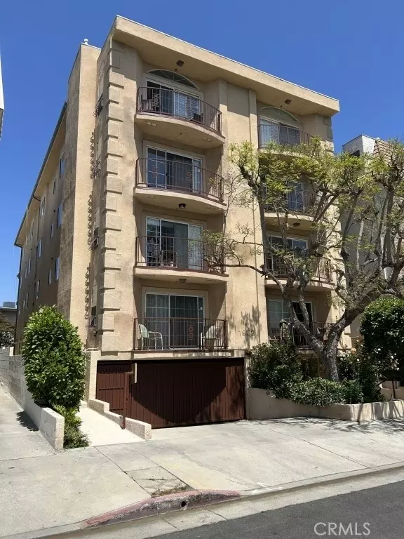 1932 Pelham AVE #301, Los Angeles, CA 90025