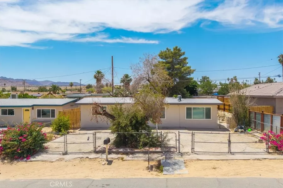 6064 Cahuilla AVE, 29 Palms, CA 92277