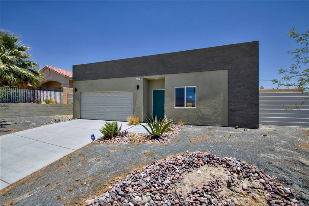 Desert Hot Springs, CA 92240,12612 Maui WAY
