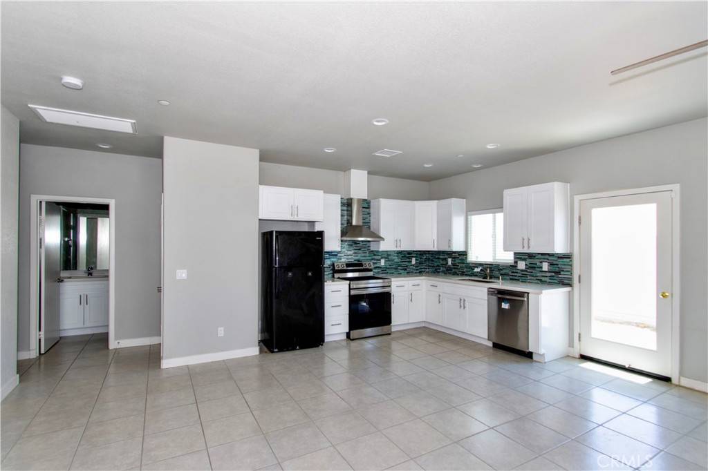 Desert Hot Springs, CA 92240,12612 Maui WAY