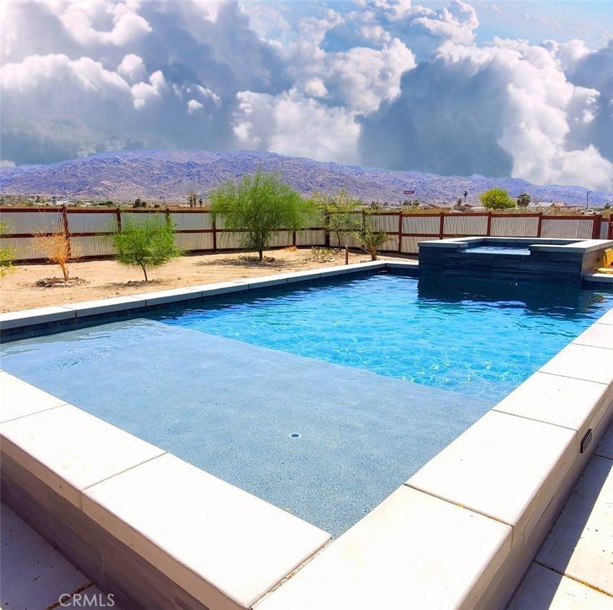 29 Palms, CA 92277,6683 Sherman Hoyt AVE