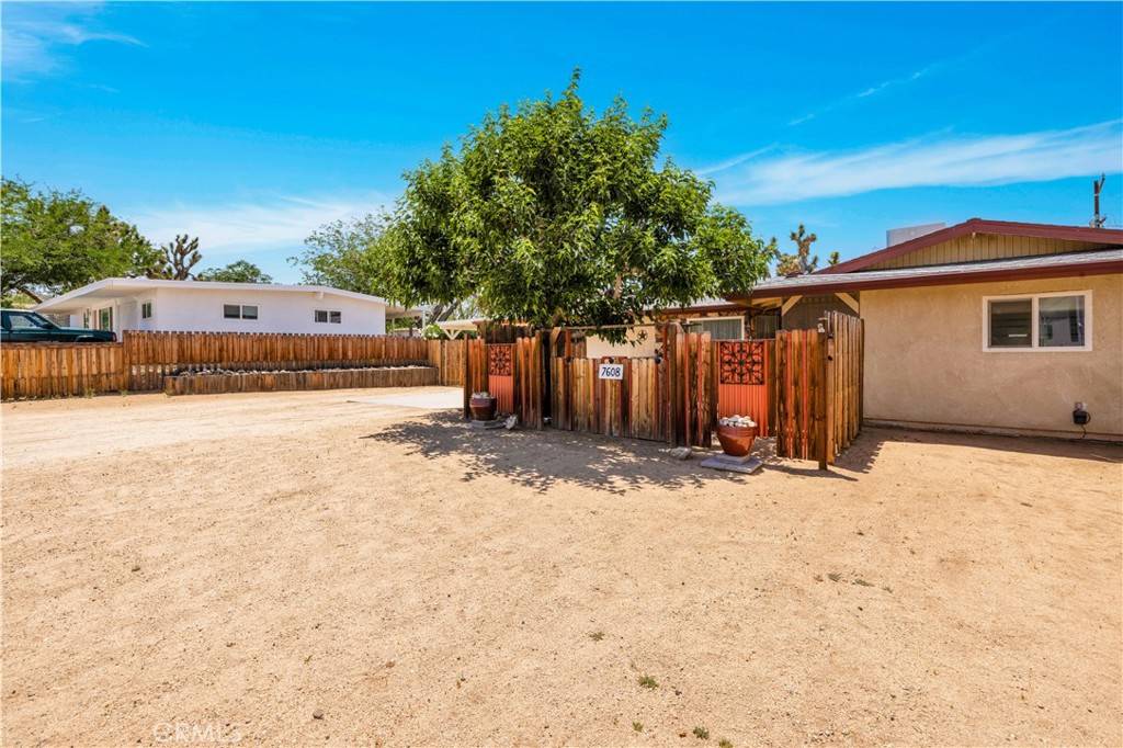 Yucca Valley, CA 92284,7608 Shawnee TRL