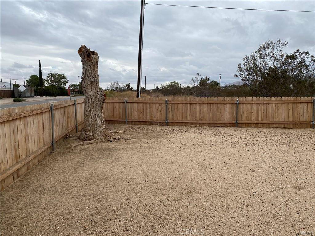 Yucca Valley, CA 92284,55897 Santa Fe TRL #8