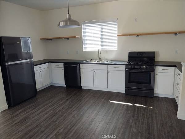 29 Palms, CA 92277,6628 National Park DR #1