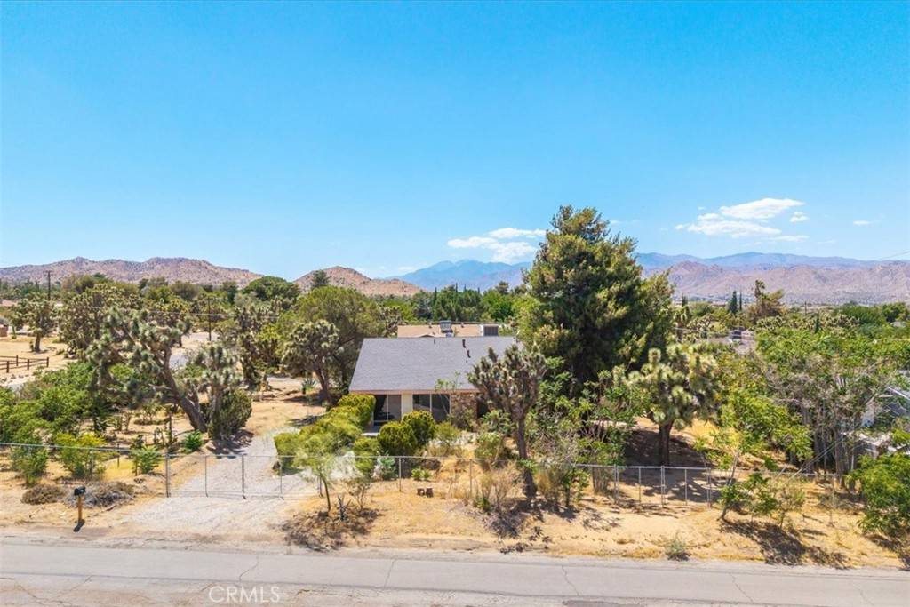8082 Grand AVE, Yucca Valley, CA 92284