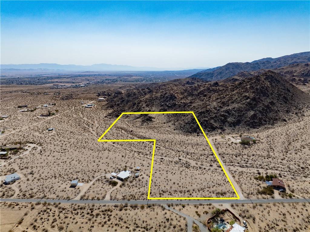 7099 Canyon RD, 29 Palms, CA 92277