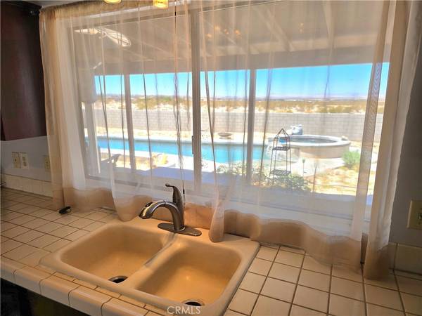 29 Palms, CA 92277,75270 Cottonwood DR