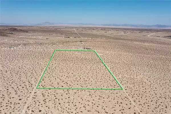 Joshua Tree, CA 92252,6789 La Brisa DR