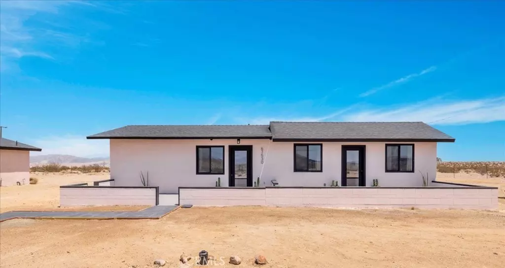 29 Palms, CA 92277,67530 Presswood RD