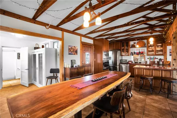 Joshua Tree, CA 92252,8173 Fleur DR