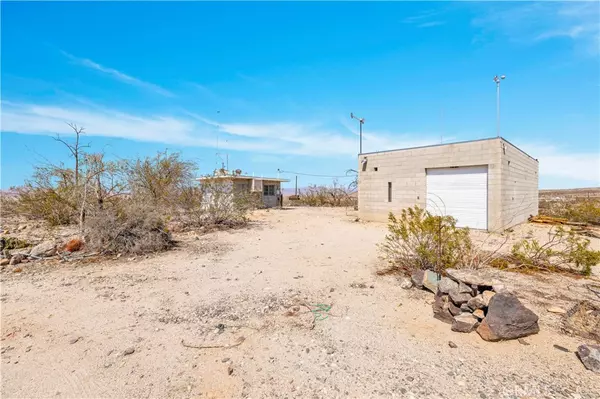 7525 Isleta RD, 29 Palms, CA 92277