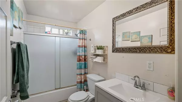 Los Angeles, CA 90011,124 E. 54th ST