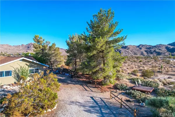 Joshua Tree, CA 92252,8775 Desert Shadow RD