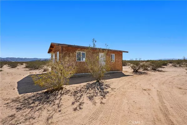 Joshua Tree, CA 92252,66411 Pole Line RD