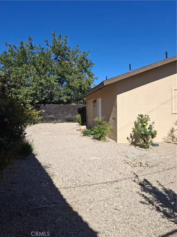 Yucca Valley, CA 92284,6873 Warren Vista