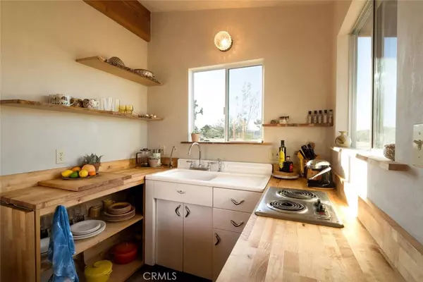 Joshua Tree, CA 92252,3535 Olympic RD