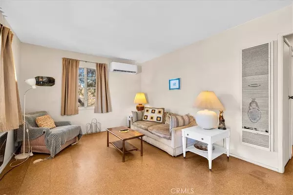 Joshua Tree, CA 92252,61855 Valley View