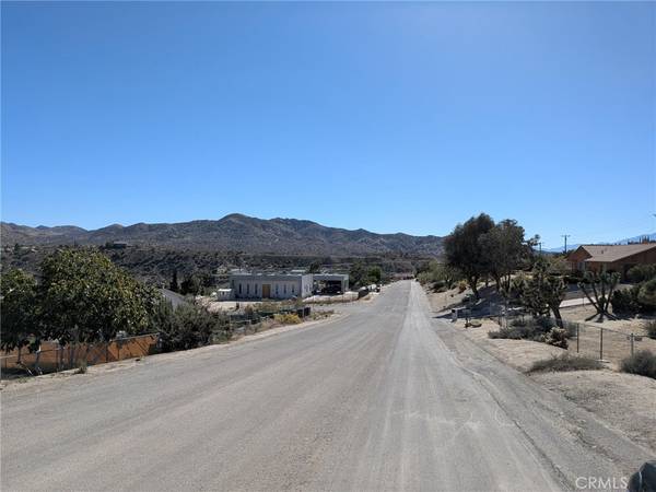 Yucca Valley, CA 92284,54375 Pinon