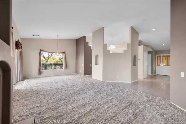 Yucca Valley, CA 92284,58082 Carlyle