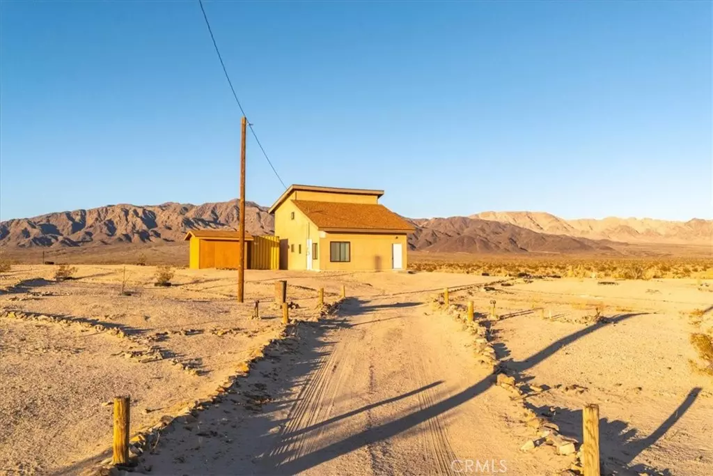 29 Palms, CA 92277,83874 Valle Vista