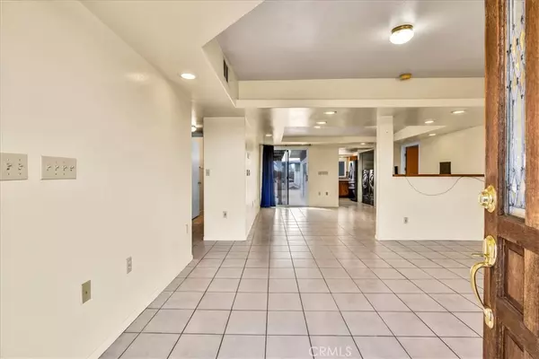 29 Palms, CA 92277,6636 Sahara