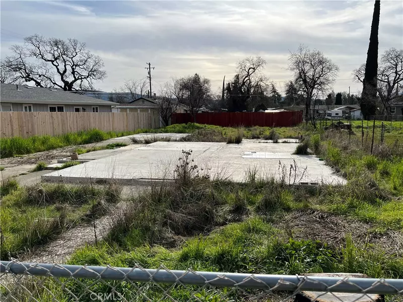 13211 1st ST, Clearlake Oaks, CA 95423