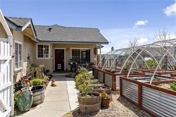 Paso Robles, CA 93446,5160 White Tail PL